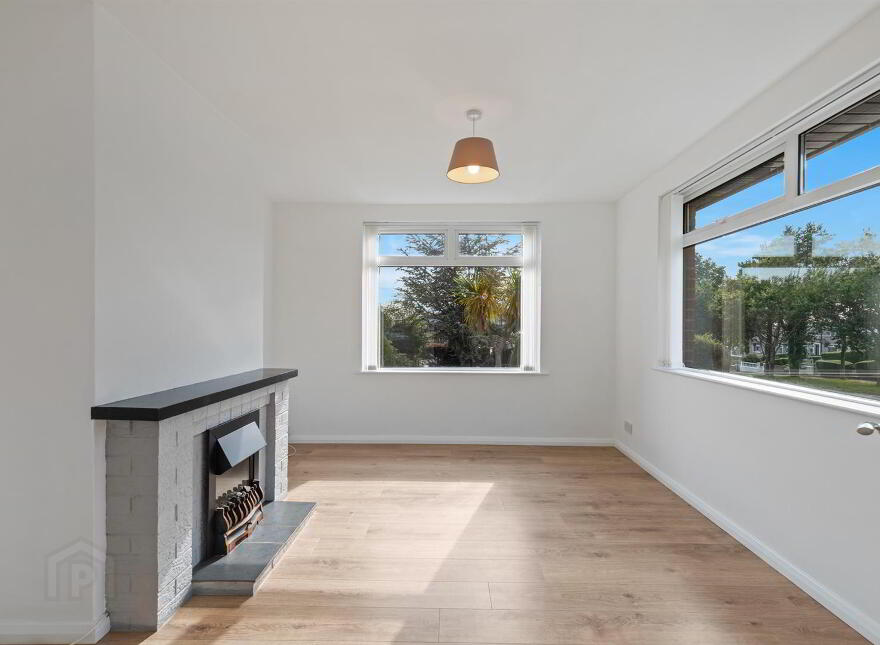 43 Donaghadee Road, Newtownards, BT23 7HB
