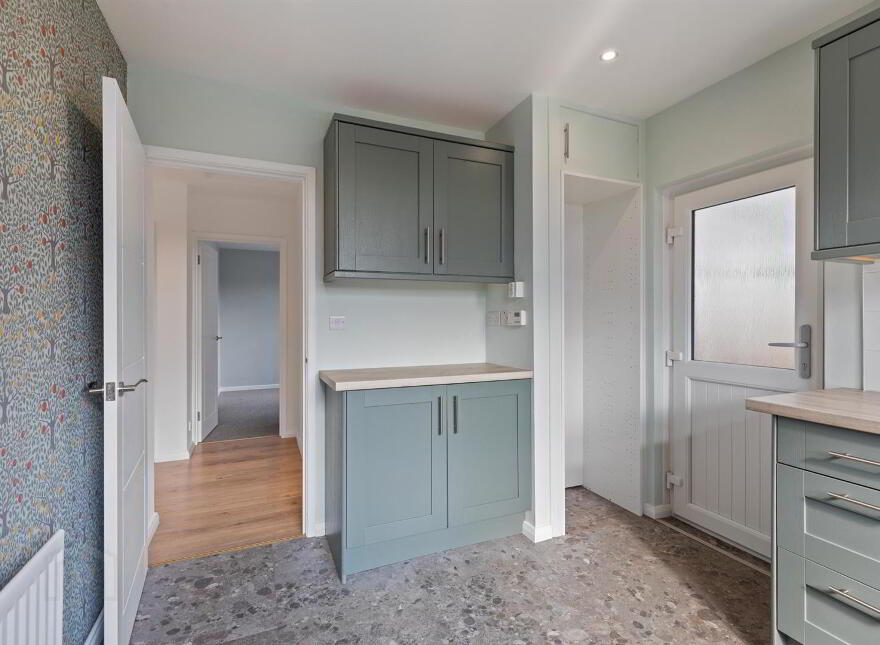 43 Donaghadee Road, Newtownards, BT23 7HB