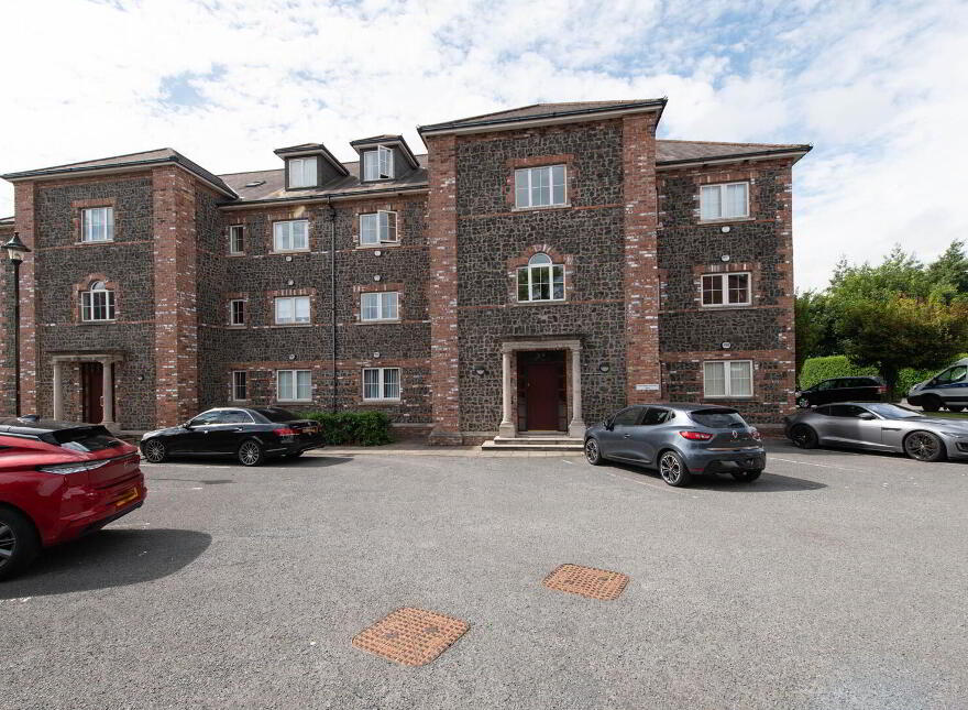 36 Castlegrange, Belfast, BT5 7GT