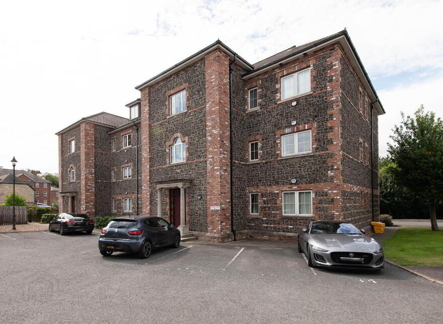 36 Castlegrange, Belfast, BT5 7GT
