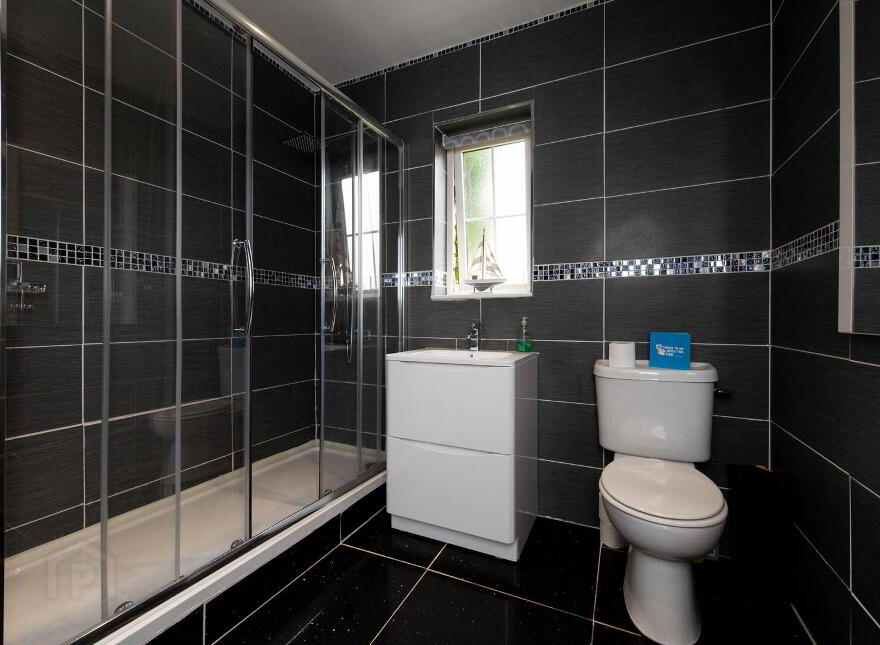 36 Castlegrange, Belfast, BT5 7GT