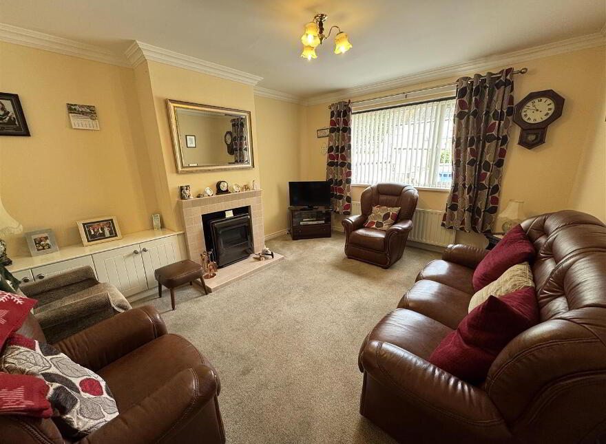 33 Woodland Grove, Antrim, BT41 4EF