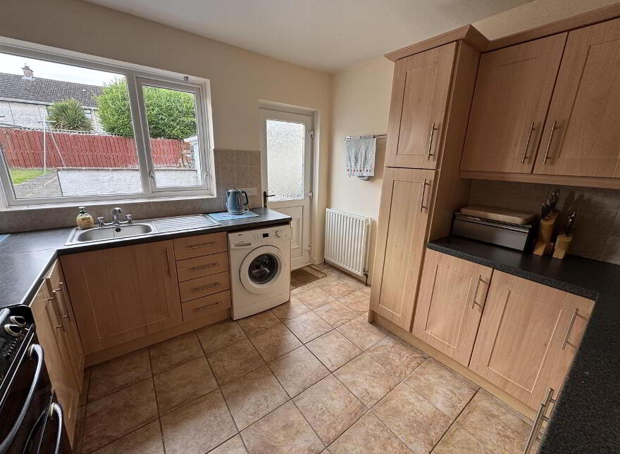 33 Woodland Grove, Antrim, BT41 4EF