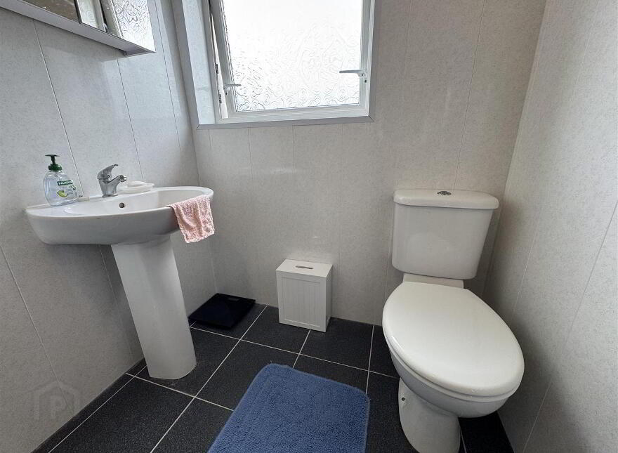33 Woodland Grove, Antrim, BT41 4EF