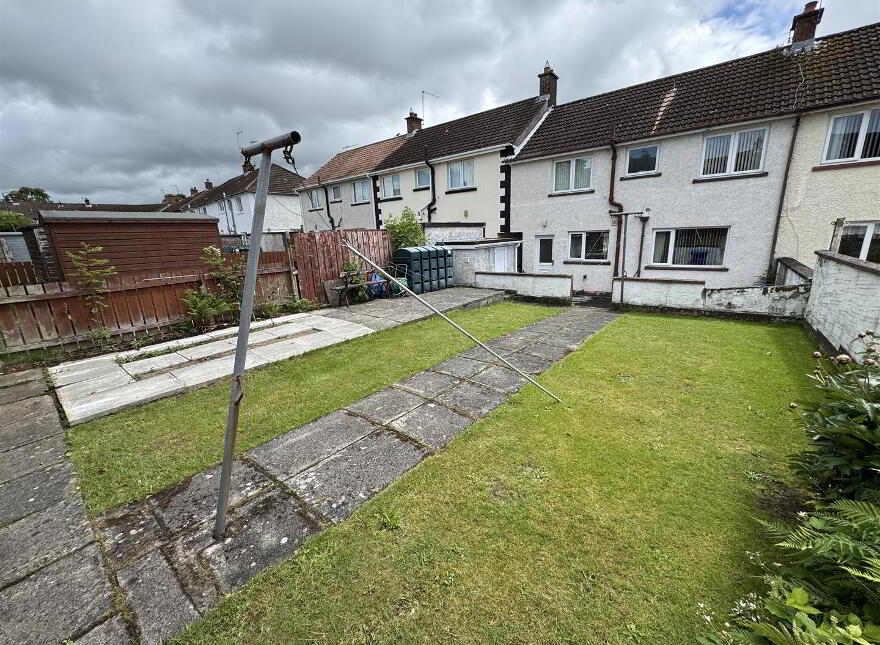 33 Woodland Grove, Antrim, BT41 4EF