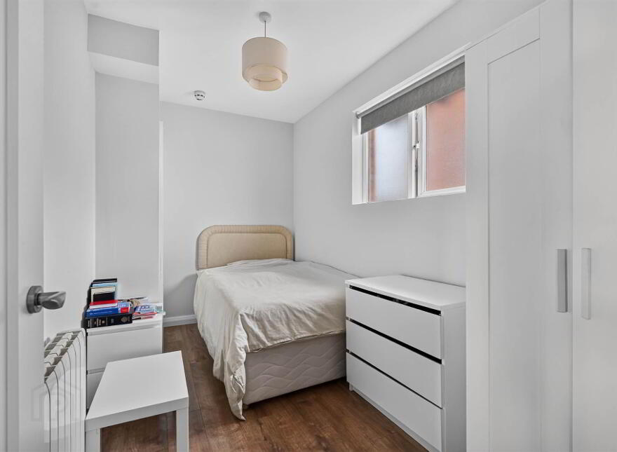 Apt 3, 52 Myrtlefield Park, Belfast, BT9 6NF