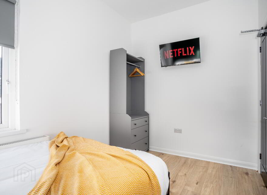 Room 3, 9 Frank Street, Belfast, BT5 4NW