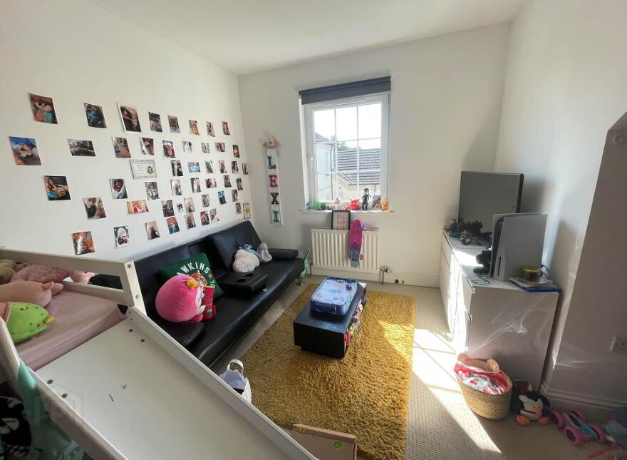 69 The Demesne, Belfast, BT8 8GT