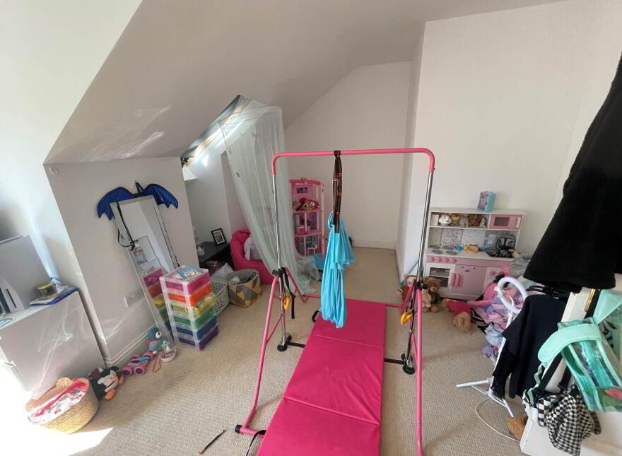 69 The Demesne, Belfast, BT8 8GT