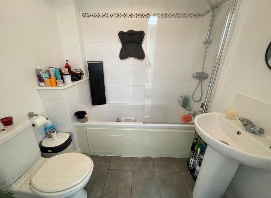 69 The Demesne, Belfast, BT8 8GT