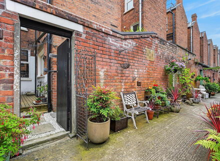 19 Ardmore Avenue, Ormeau, Belfast, BT7 3HD