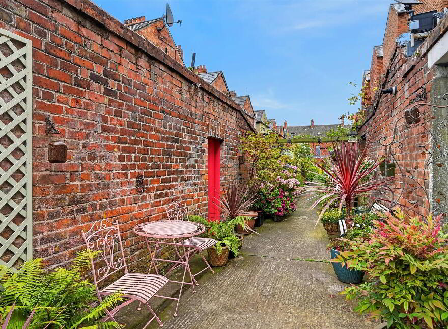 19 Ardmore Avenue, Ormeau, Belfast, BT7 3HD