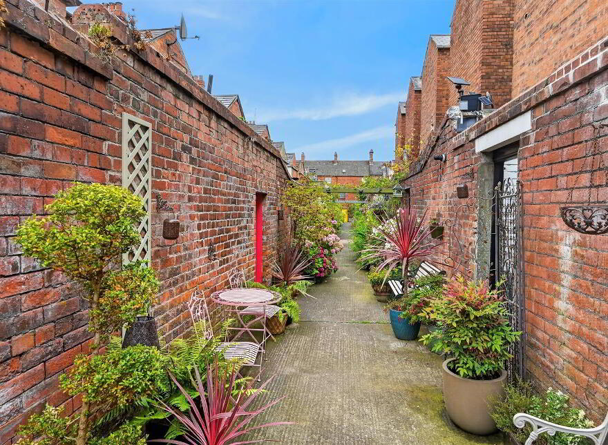 19 Ardmore Avenue, Ormeau, Belfast, BT7 3HD