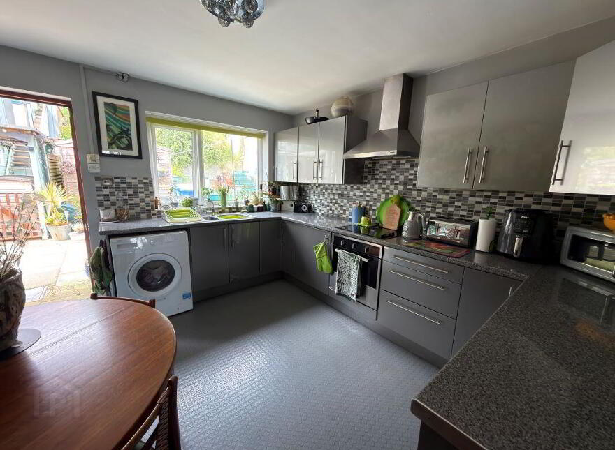 (Lot 27) 10 Nevins Row, Lisburn, BT27 5TF