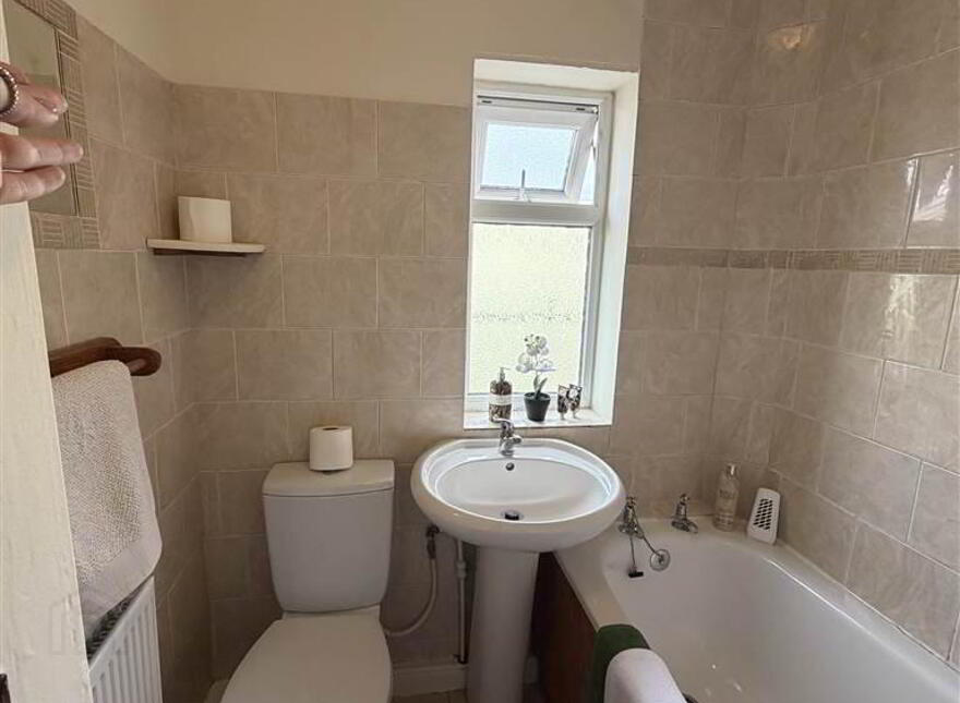 33 Ava Park, Ormeau, Belfast, BT7 3BX