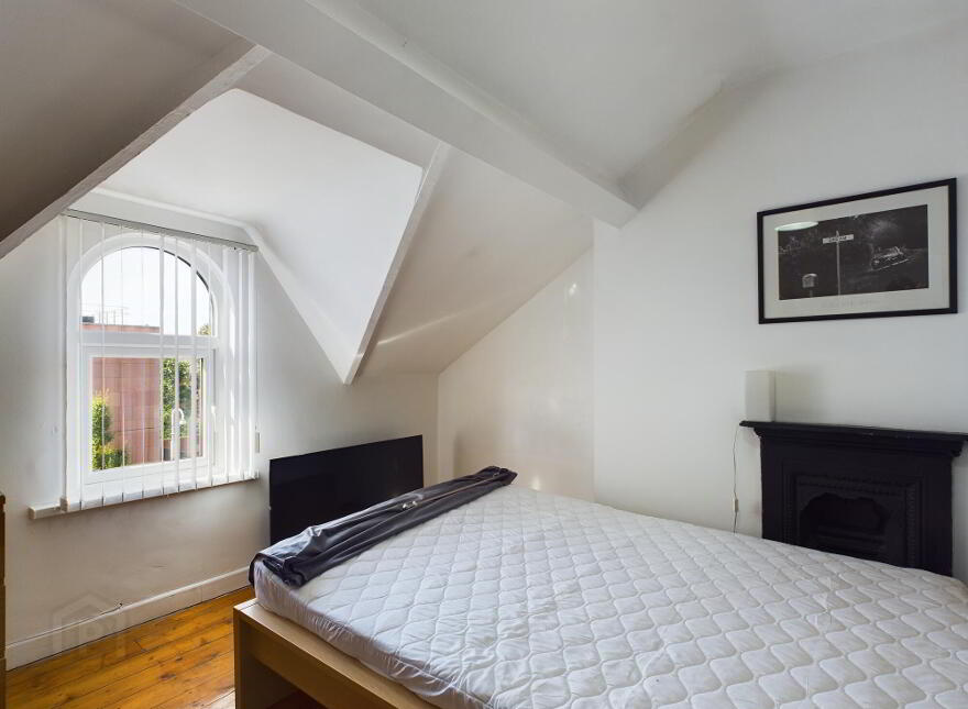 38 St Ives Gardens, Stranmillis, Belfast, BT9 5DN