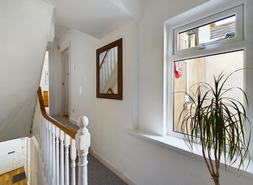 38 St Ives Gardens, Stranmillis, Belfast, BT9 5DN