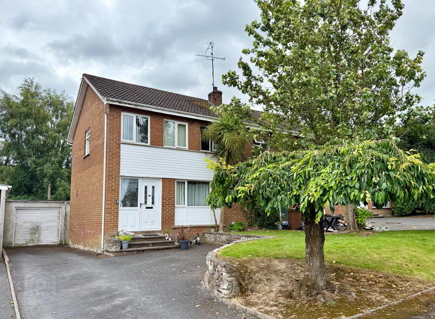 6 Woodford Park, Armagh, BT60 2BB