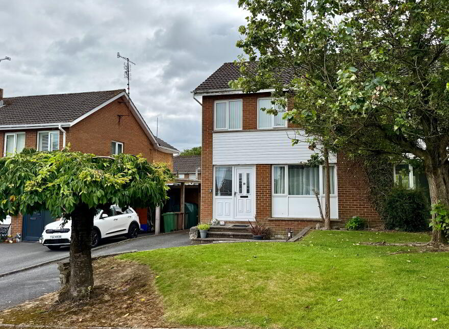 6 Woodford Park, Armagh, BT60 2BB
