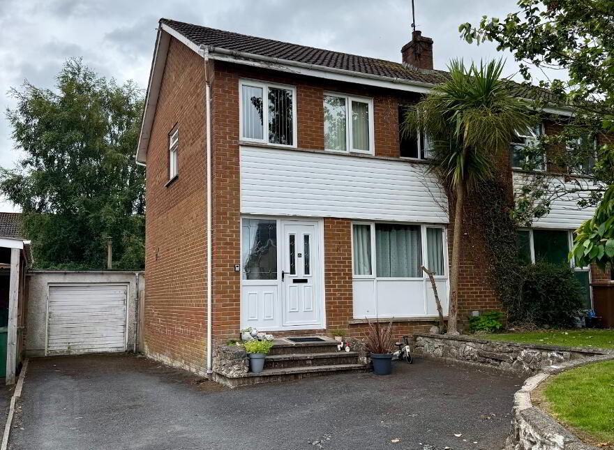 6 Woodford Park, Armagh, BT60 2BB