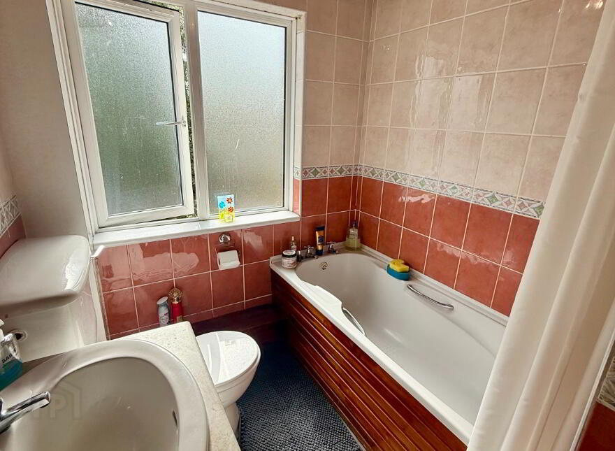 6 Woodford Park, Armagh, BT60 2BB