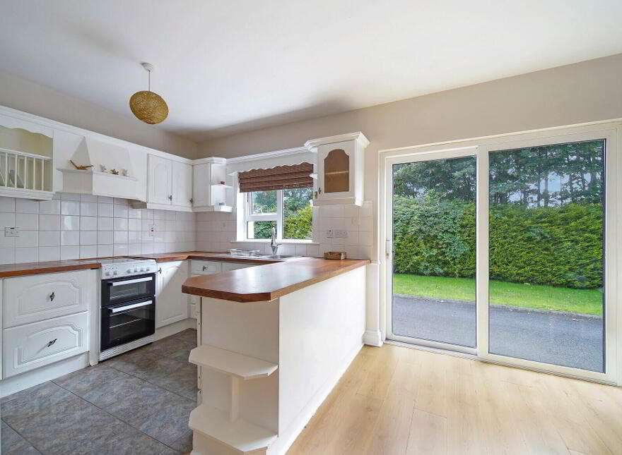 Erin's Cottage, College Farm Road, Letterkenny, F92DY7T