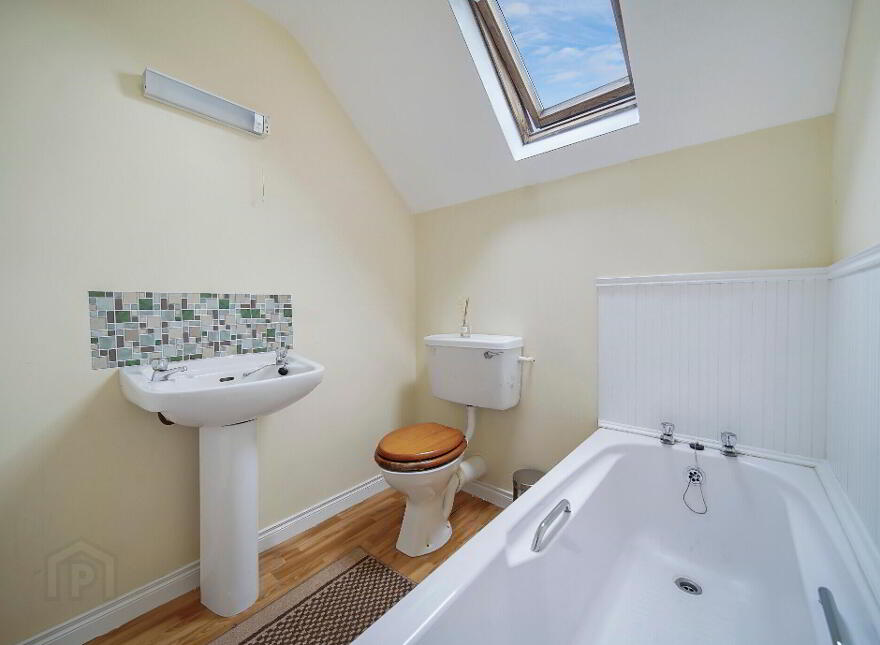 Erin's Cottage, College Farm Road, Letterkenny, F92DY7T