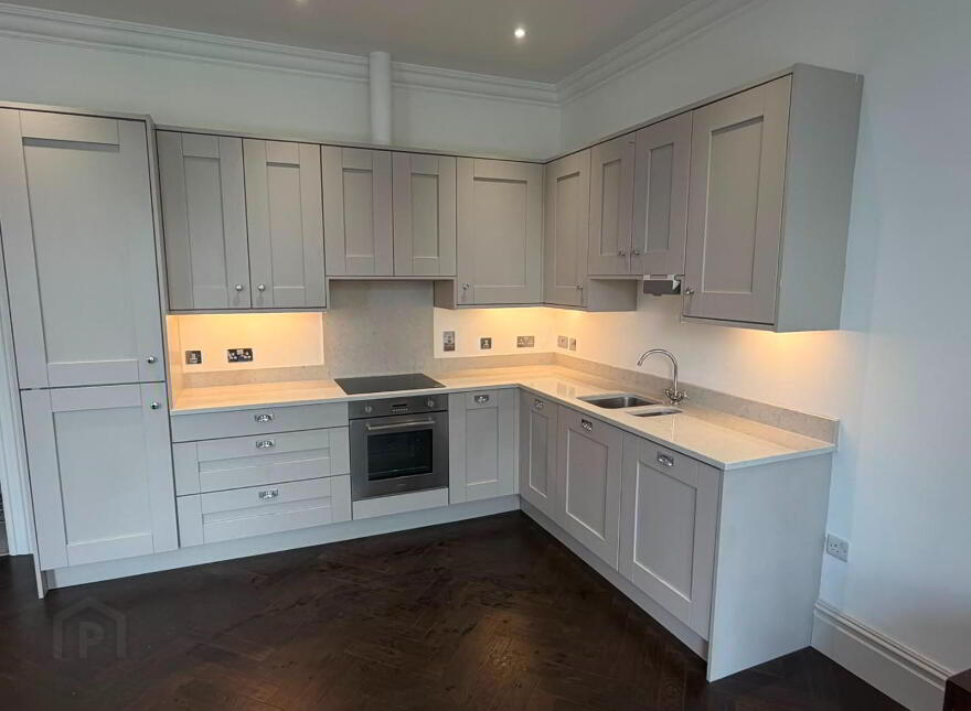 Apartment 3 13 Wellington Park, Belfast, BT9 6DJ