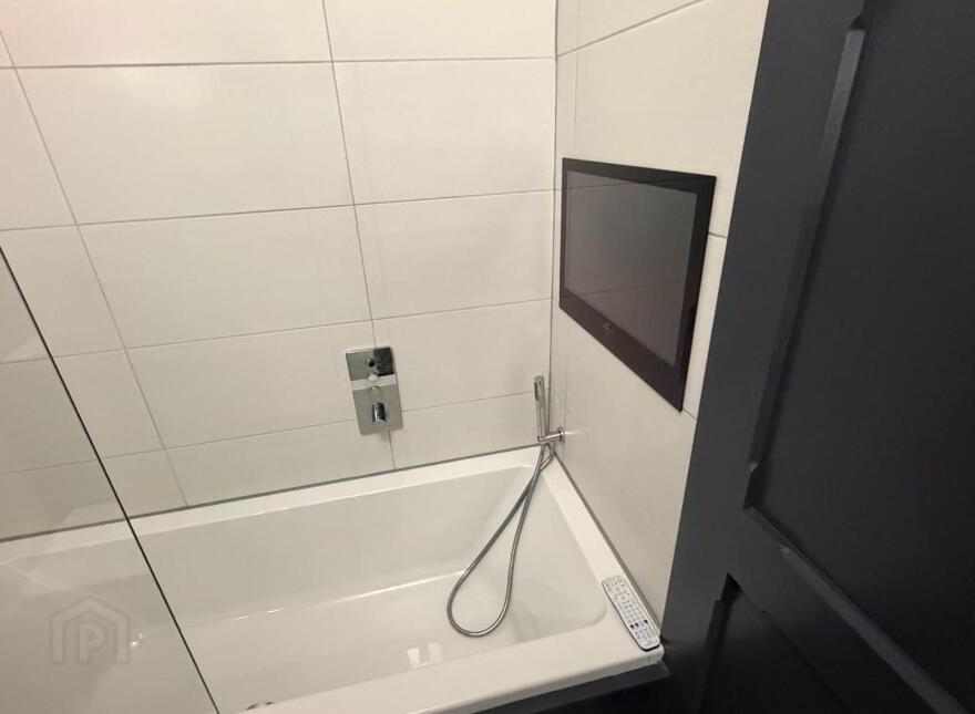 Apartment 3 13 Wellington Park, Belfast, BT9 6DJ