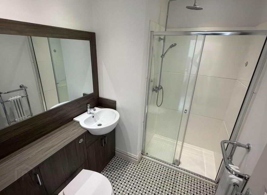 Apartment 3 13 Wellington Park, Belfast, BT9 6DJ