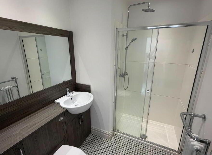 Apartment 3 13 Wellington Park, Belfast, BT9 6DJ