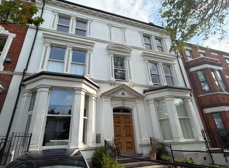 Apartment 3 13 Wellington Park, Belfast, BT9 6DJ