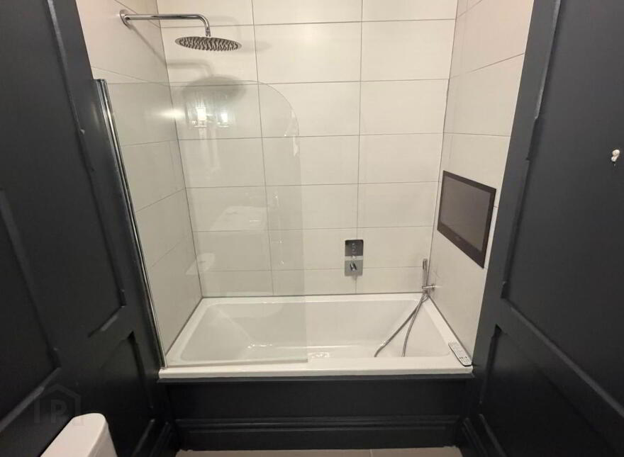 Apartment 3 13 Wellington Park, Belfast, BT9 6DJ