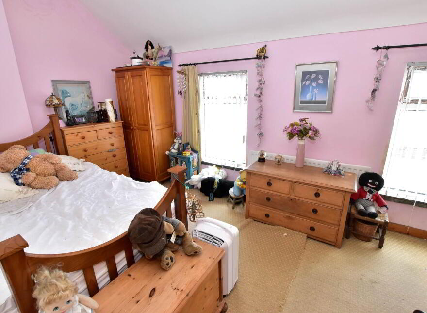 36 Shore Road, Ballyhalbert, Newtownards, BT22 1BJ