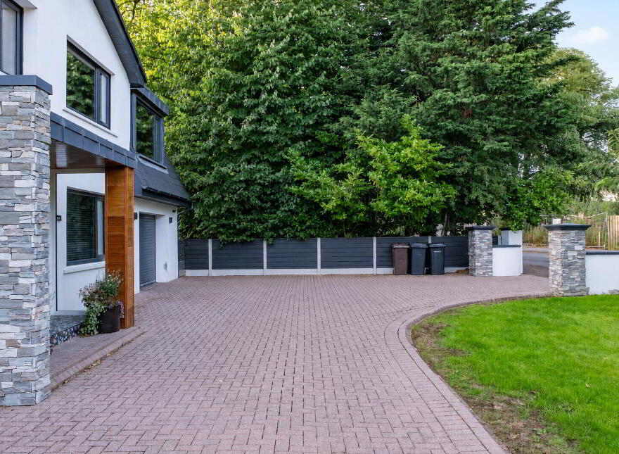 87 Mountsandel Road, Coleraine, BT52 1TA