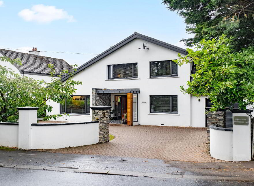 87 Mountsandel Road, Coleraine, BT52 1TA