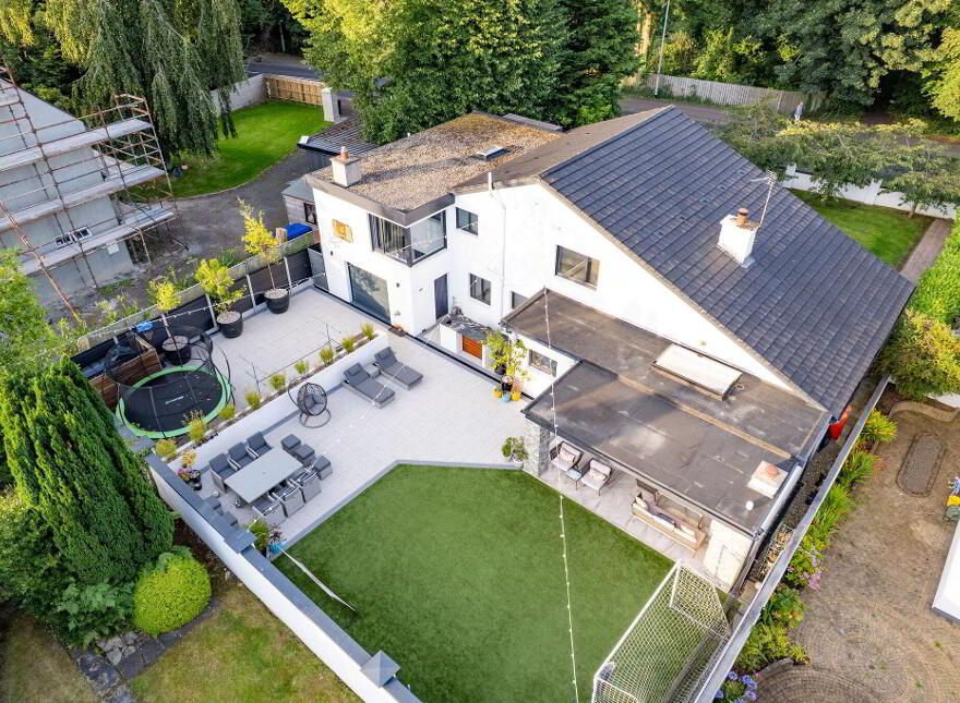 87 Mountsandel Road, Coleraine, BT52 1TA