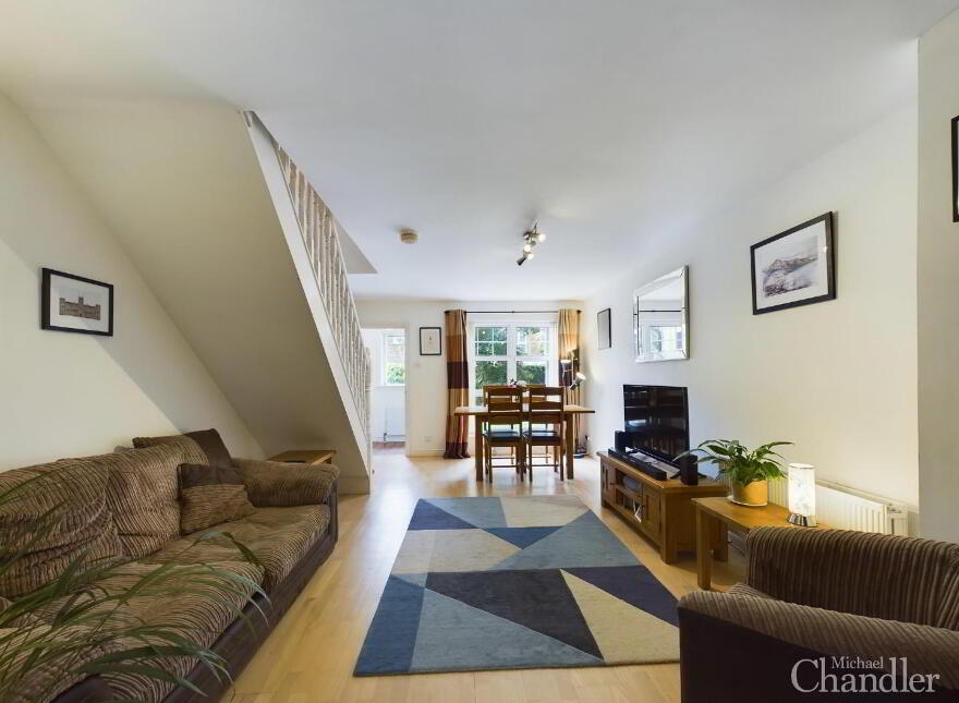 10 Ardenlee Court, Belfast, BT6 8QE