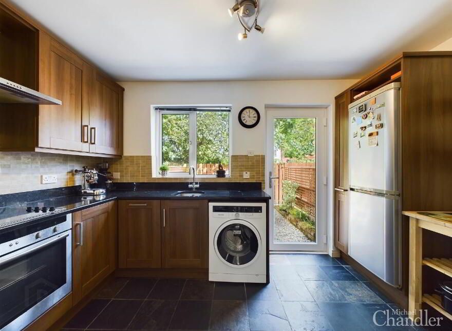 10 Ardenlee Court, Belfast, BT6 8QE
