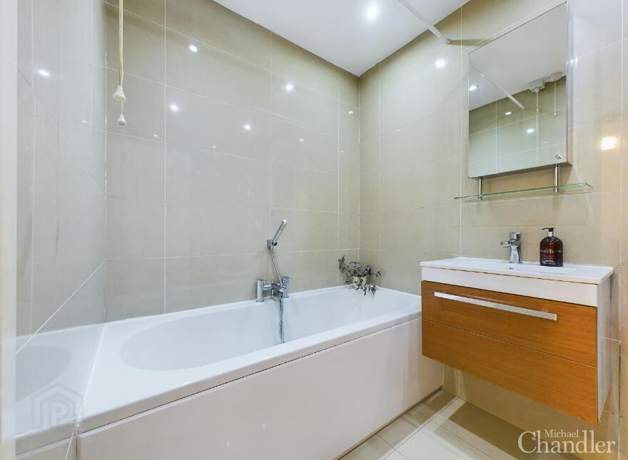 10 Ardenlee Court, Belfast, BT6 8QE