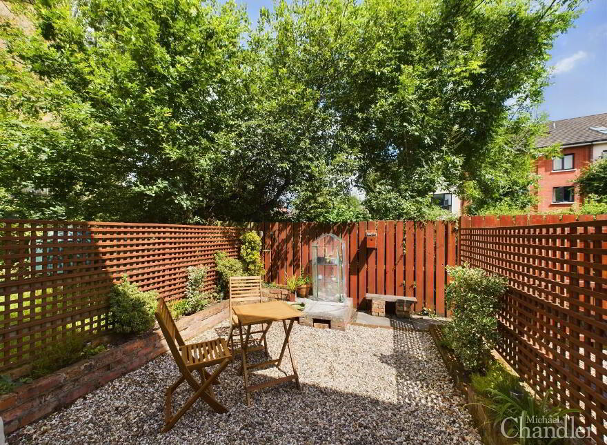10 Ardenlee Court, Belfast, BT6 8QE