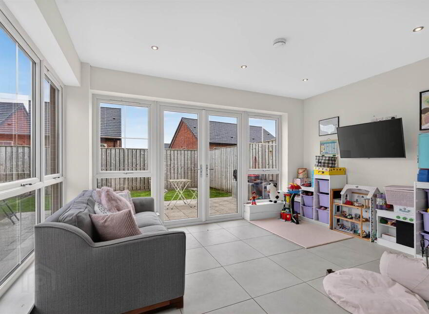 43 Helens Wood Green, Bangor, BT19 1GD