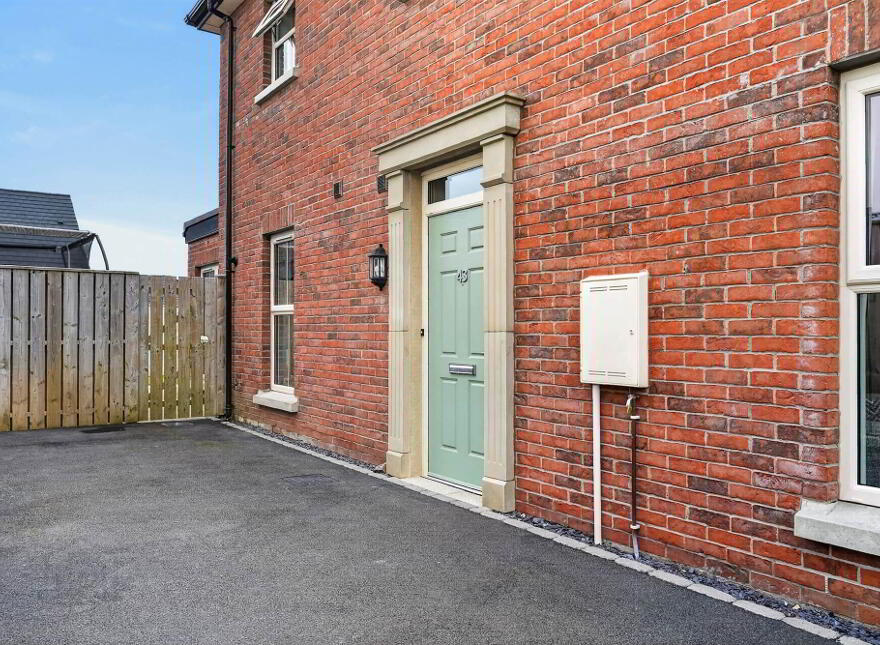 43 Helens Wood Green, Bangor, BT19 1GD
