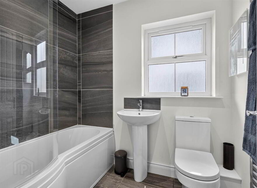 43 Helens Wood Green, Bangor, BT19 1GD