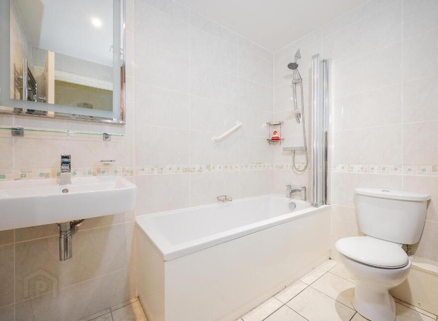 Apt 6 Myrtlefield Manor, 1 Myrtlefield Park, Belfast, BT9 6NE