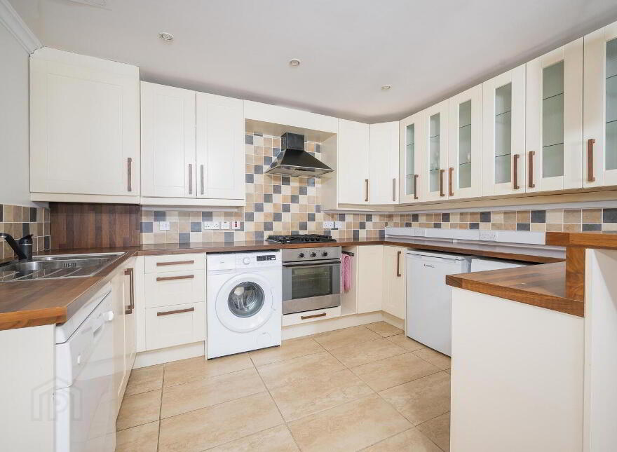 Apt 6 Myrtlefield Manor, 1 Myrtlefield Park, Belfast, BT9 6NE
