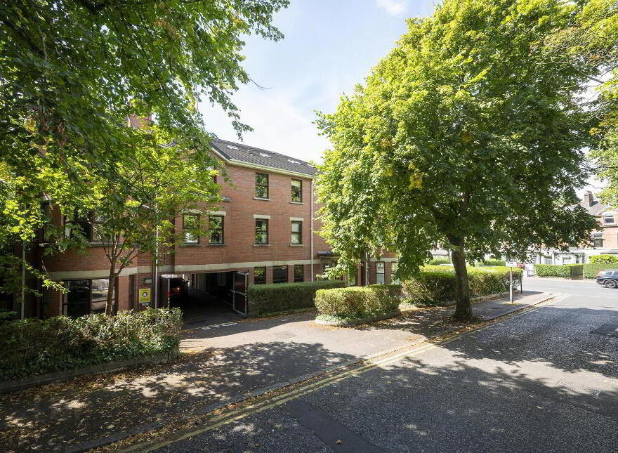 Apt 6 Myrtlefield Manor, 1 Myrtlefield Park, Belfast, BT9 6NE