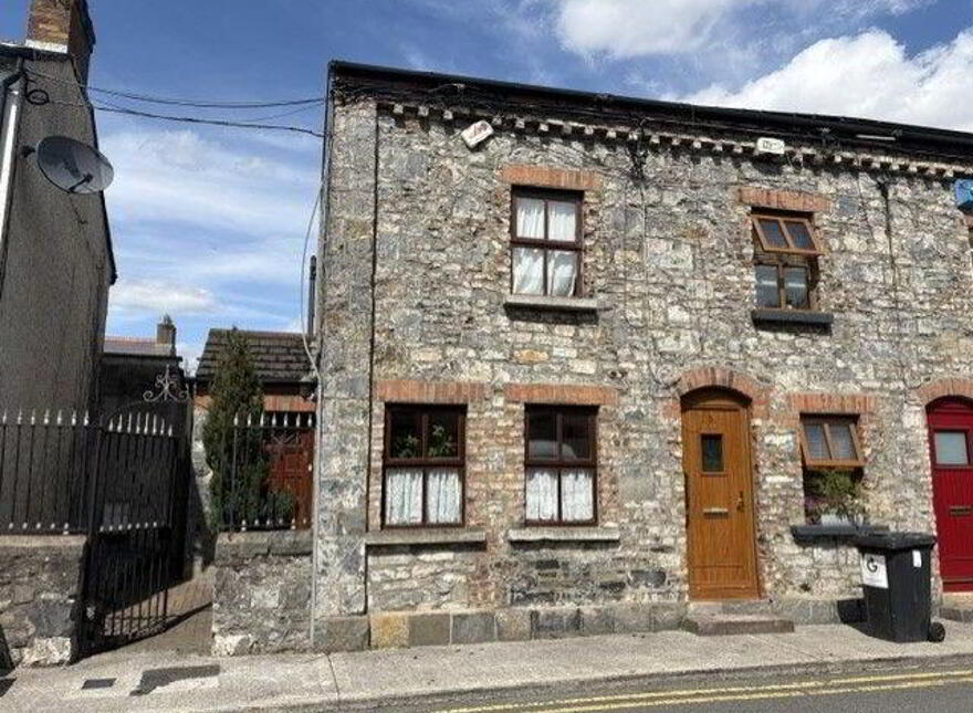 4 The Square, Lucan, K78W8K7