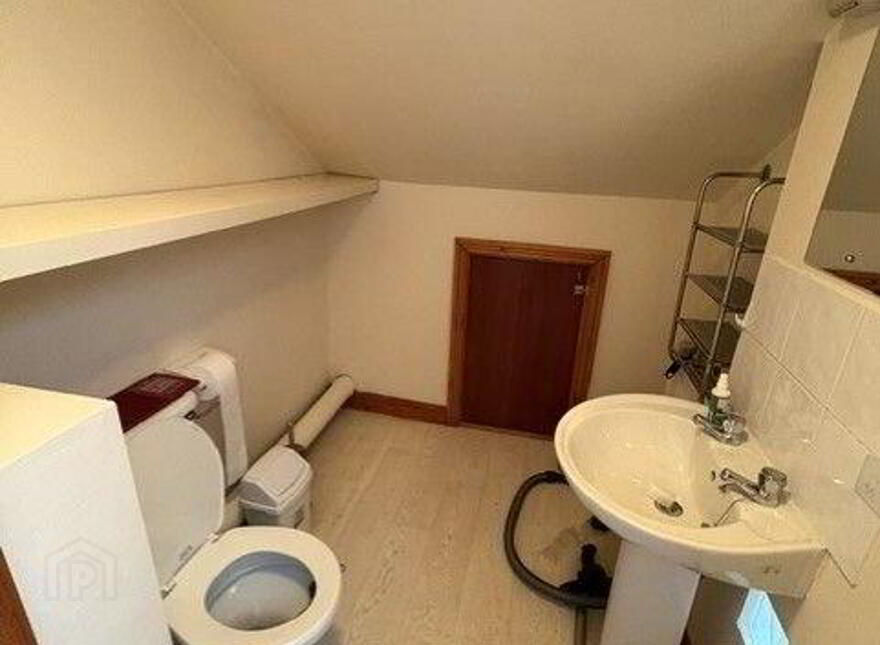 4 The Square, Lucan, K78W8K7