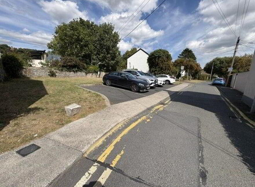 4 The Square, Lucan, K78W8K7